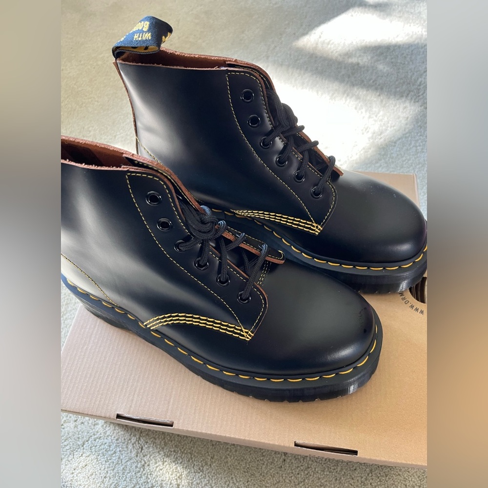 DR. MARTENS 101 UB QUAD Platform Ankle Boots MSRP$249 Unisex - Picture 16 of 16